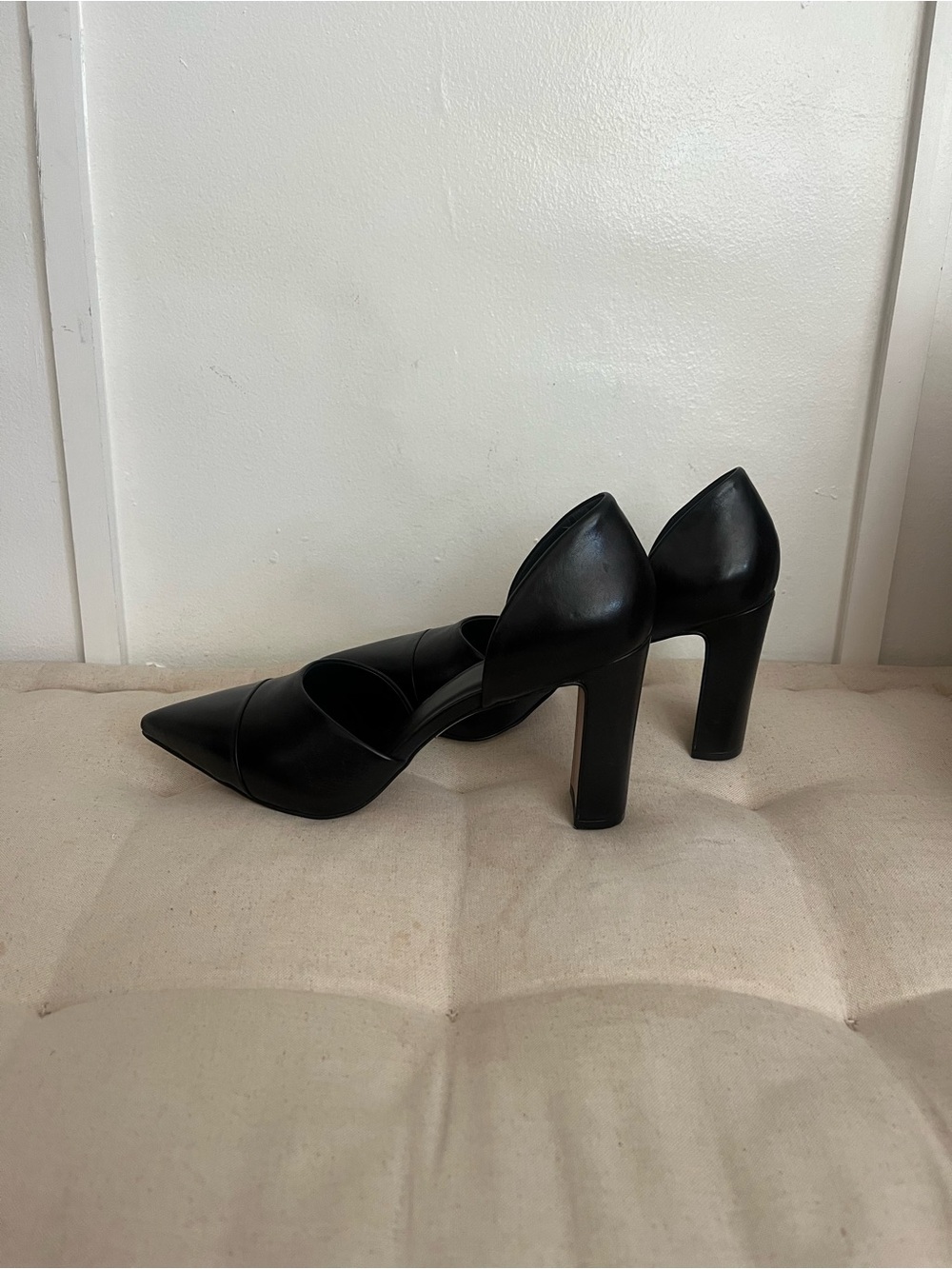 ABLE Classic Black Pointed-Toe Block Heel Pumps